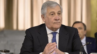 La Francia deve rispettare le regole. Migranti, i dubbi di Tajani
