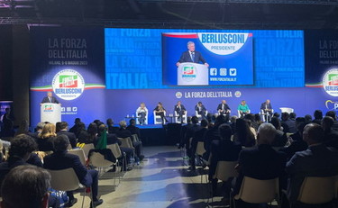 FI apre convention a Milano, Tajani “Siamo il centro della politica”