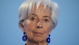 Lagarde non crede alle previsioni sull'inflazione e continua ad alzare i tassi