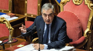 Stalinisti pieni di soldi dei cittadini. Gasparri contro Fazio e compagni