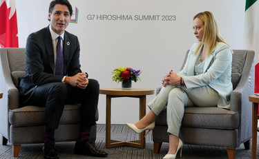 Preoccupato. Leggi sempre uguali. Diritti Lgbt, botta e risposta Meloni-Trudeau