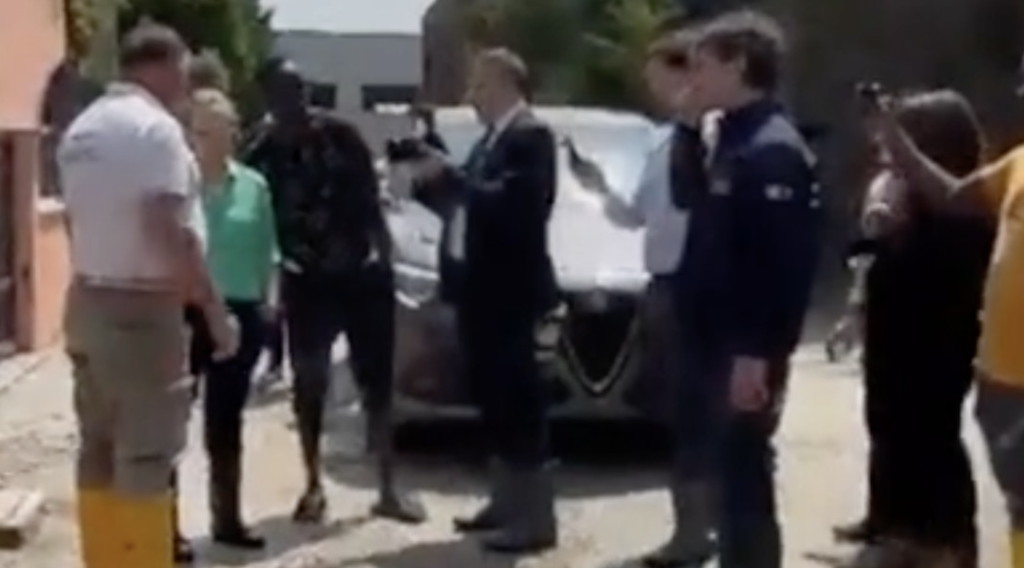 Meloni, lezione alla sinistra: tra gli alluvionati ma lontano dai riflettori