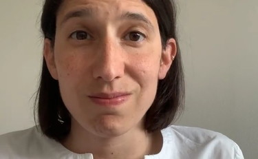 Lo sfogo social di Schlein fa infuriare i suoi: Mettetevi comodi...