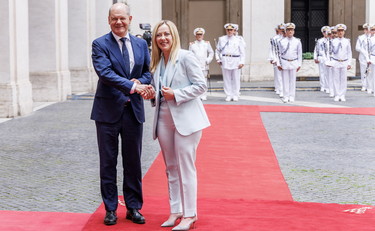 Italia lasciata sola sui migranti. L'appello di Meloni a Scholz