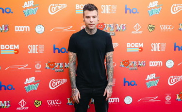 Hai lasciato debiti e non paghi le persone. Fedez a valanga contro Luis Sal