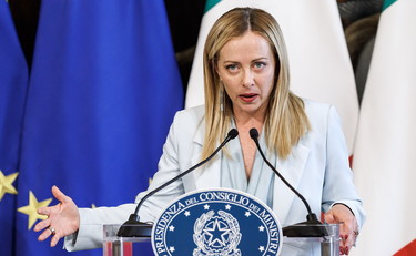 Avanti con le riforme. Meloni punta all'elezione diretta del premier. Poi la stoccata a Schlein