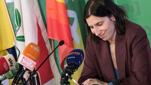 Elly Schlein riunisce il Pd ma il suo punto fermo è solo il Gay Pride