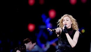 Madonna in terapia intensiva: la cause dei problemi della cantante, come sta