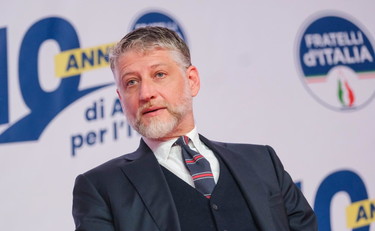 Ho condiviso il loro disagio. Caso Sgarbi, Giuli chiede scusa ai dipendenti