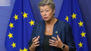 “Non sarete lasciati soli”. Ue impressionata dalla strategia italiana sui migranti