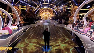 Un ex parlamentare al GfVip, tam tam impazzito: chi è