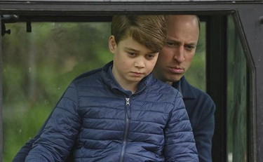 Rivoluzione in casa Windsor, niente militare per il principino George