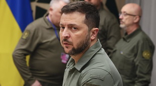 Quanti italiani si fidano di lui. Zelensky, il sondaggio choc sull'Ucraina