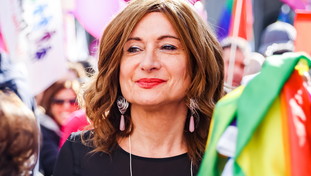 Miss Italia non si piega al politicamente corretto e Luxuria insorge sui transgender