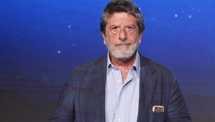 Il tumore ai polmoni, le metastasi e le cure contestate: giallo su Purgatori