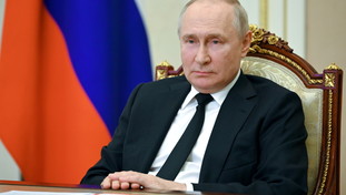 “Non va umiliato”. Su Putin il capo dell'intelligence inglese spiazza l'Occidente