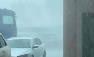 Una tempesta d'acqua travolge la Lombardia, la pioggia è impressionante | GUARDA