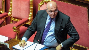 Una manovra per sabotare il governo? “Mondo grigio mina le istituzioni”