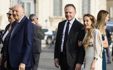 Vignetta su Lollobrigida, arriva la querela della sorella di Meloni