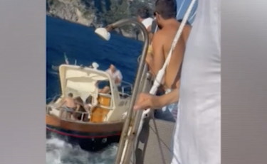 Costiera Amalfitana, la festa poi il dramma: il video dello schianto | GUARDA