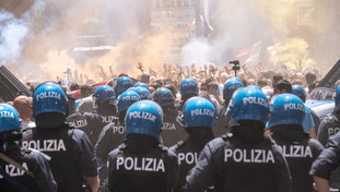 “Non ci hanno coinvolti”. Taxi pronti a protestare pure contro il governo Meloni