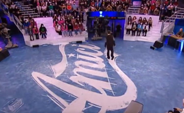 Colpaccio di Maria De Filippi: così rivoluziona il tavolo dei prof