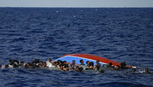Migranti, altra tragedia in mare: 41 morti. E l'Europa resta a guardare