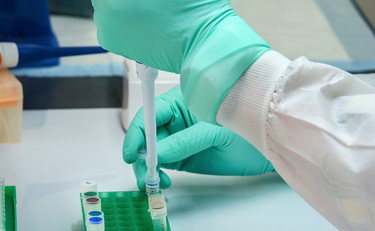 Scovato laboratorio cinese con oltre 20 virus. Ipotesi armi biologiche