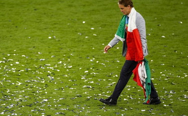 Paragone e il calcio scoppiato: perché il giocattolo del pallone si è rotto