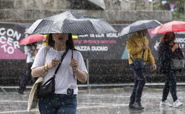 Il ciclone spazza il caldo record, quanto durerà il maltempo