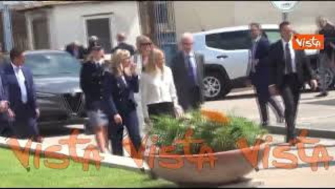 Meloni a Caivano, l'arrivo del Presidente del Consiglio all'istituto superiore Francesco Morano