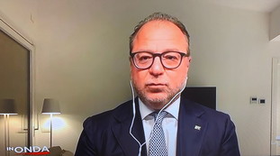 Sono cellule sociali impazzite: anche Mulè chiede la bonifica