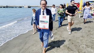 La sinistra vuole governare con i referendum: riparte la guerra con 14 quesiti