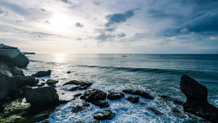 “Matrice anticiclonica ibrida”. Lo strano fenomeno meteo di fine estate