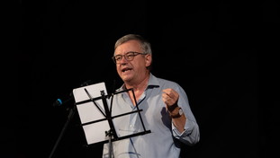 Democrazia e dittatura. Il noto professore sbarca pure su La7