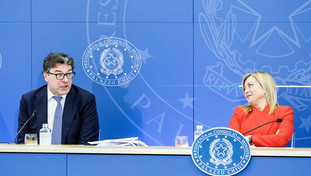 Dall'Ue arrivano 18,5 miliardi del Pnrr: svelato il bluff della sinistra