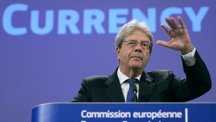 Gentiloni si smarca su Ita. E l'Ue ci vuole obbligare a ratificare il Mes