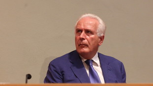 Guerra tra il governo e il governatore rosso: Cpr inutili. La sinistra non vuole i migranti