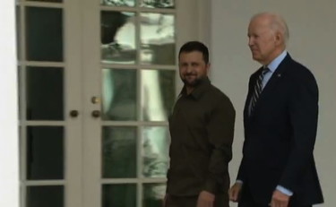 Zelensky alla Casa Bianca ringrazia 