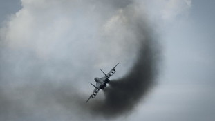 Spuntano gli audio del pilota: cosa non torna sull'incidente