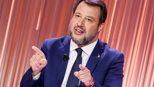 Salvini apre a un mini condono. “Sanare tutto”, la mossa per alleggerire gli uffici
