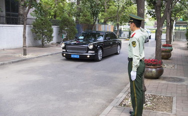 Rischio spie cinesi all'ambasciata italiana, allarme a Pechino