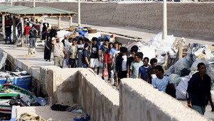 “Scappo dai cercatori d'oro”. E il clandestino beffa la legge