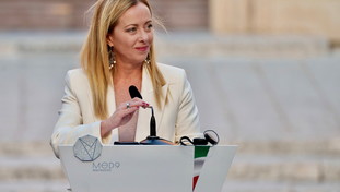 Meloni strapazza tutti nel sondaggio. Crisi nera per il Pd, che fine fa