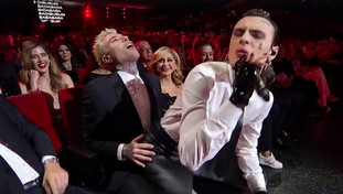 Fedez non può più mettere piedi in Rai? Cosa succede con l'ospitata a Belve