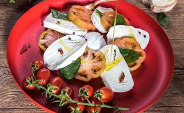 Mozzarella Dop, record citazioni in ristoranti ma troppi prodotti fake sequestrati