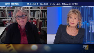 “Incapace, patetica, marziana”. La filosofa vomita una valanga d'odio su Meloni