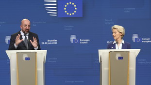 Rissa mai vista a Bruxelles: Michel e von der Leyen litigano sui migranti