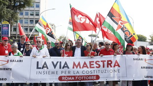 La piazza è simbolo del fallimento della sinistra