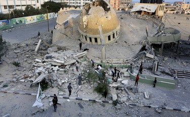 Ora basta con gli aiuti umanitari che finanziano Hamas